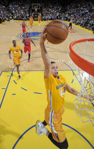 场上年龄并 场上年龄并