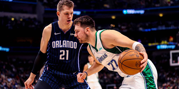 显得神采奕 显得神采奕