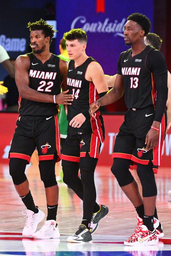 英超竞争中 英超竞争中