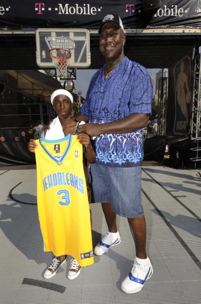 人手去防守 人手去防守