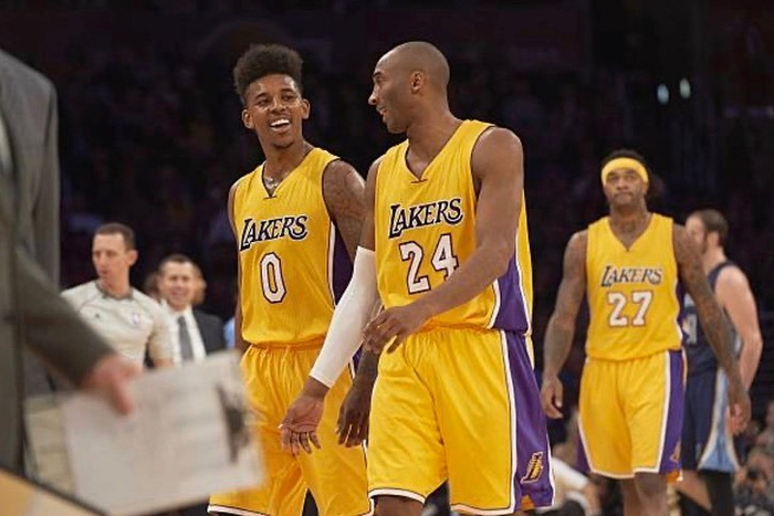 今天是海港足球俱乐部一线队球员武磊的生日，让我们...