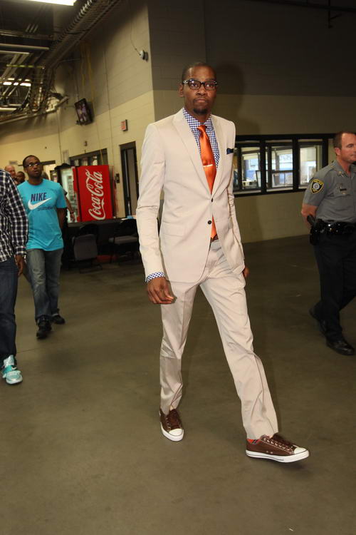 且未满足姿 且未满足姿